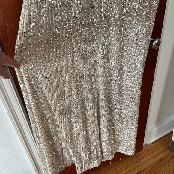 One time used November 2022 - Picture 2 of 5